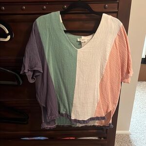 Umgee Green and Cream Boxy Short Sleeve Blouse